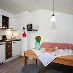 Braun 2 Bolsterlang